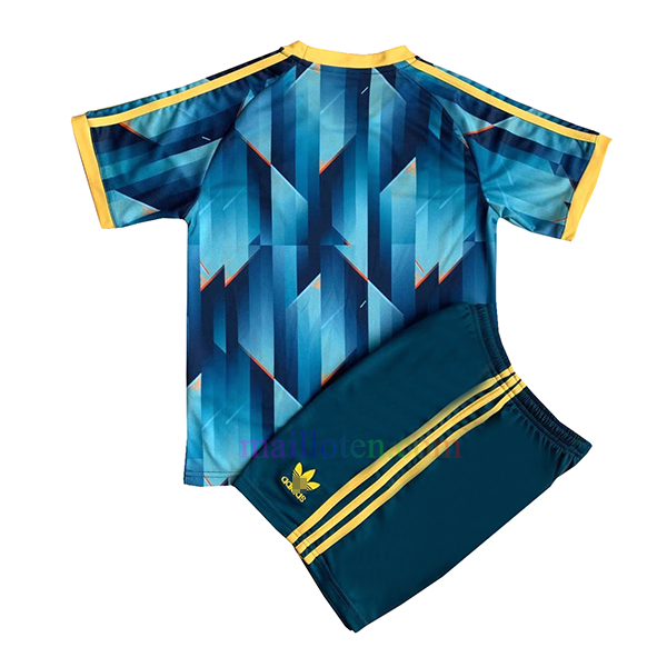 Real Madrid Concept Kit Kids 2022/23 Blue